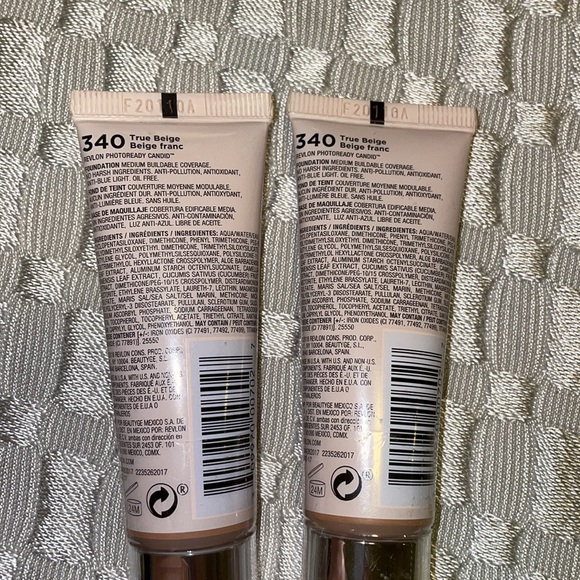 Revlon PhotoReady Candid Natural Finish Foundation - Picture 9 of 12